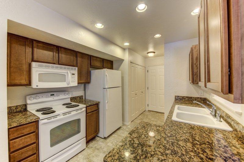 529 Lupine St - Photo 2 of 11