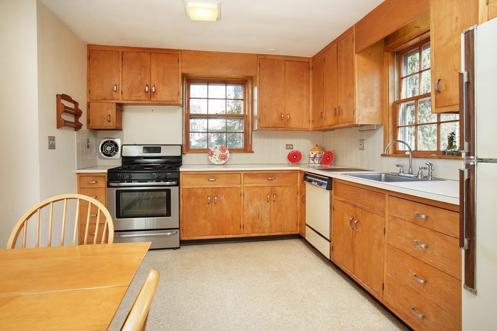 8 Dexter Rd - Photo 2 of 4