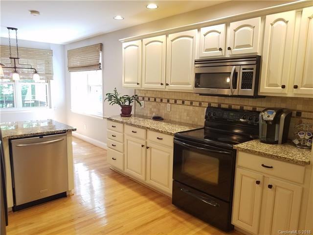 3526 Weddington Oaks Dr - Photo 3 of 32