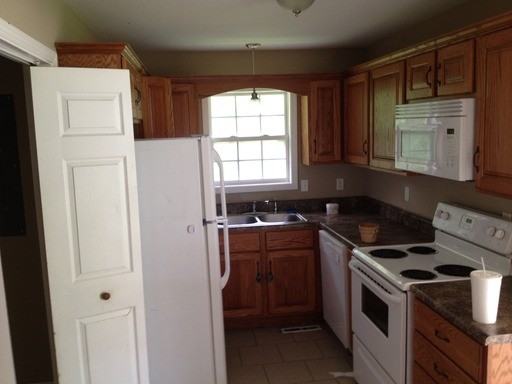 501 Dalton St - Photo 3 of 10