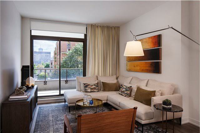 2 Saint Thomas Street #604