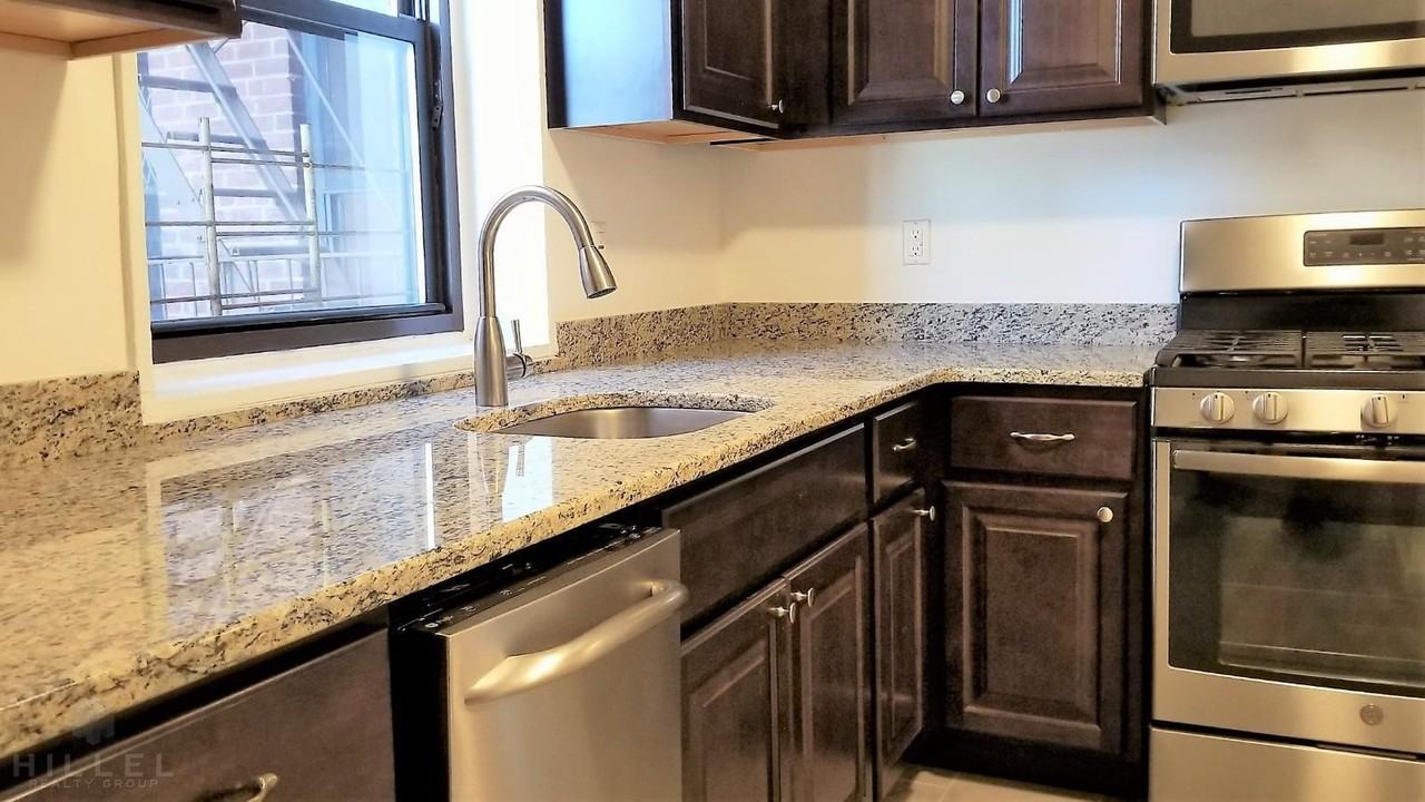 34-15 Parsons Blvd #5KK