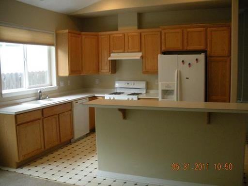 17613 SE 14th Cir - Photo 2 of 9