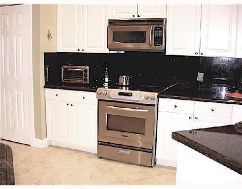 18618 Cape Sable Dr - Photo 2 of 10