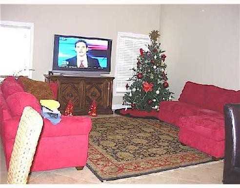 18618 Cape Sable Dr - Photo 3 of 10