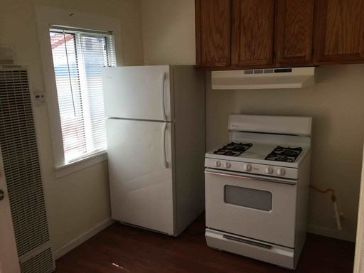 22842 Francisco St - Photo 2 of 5