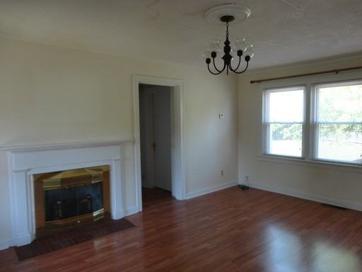 210 Juniper Ave - Photo 2 of 10