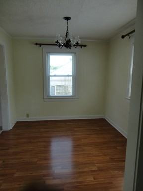 210 Juniper Ave - Photo 3 of 10