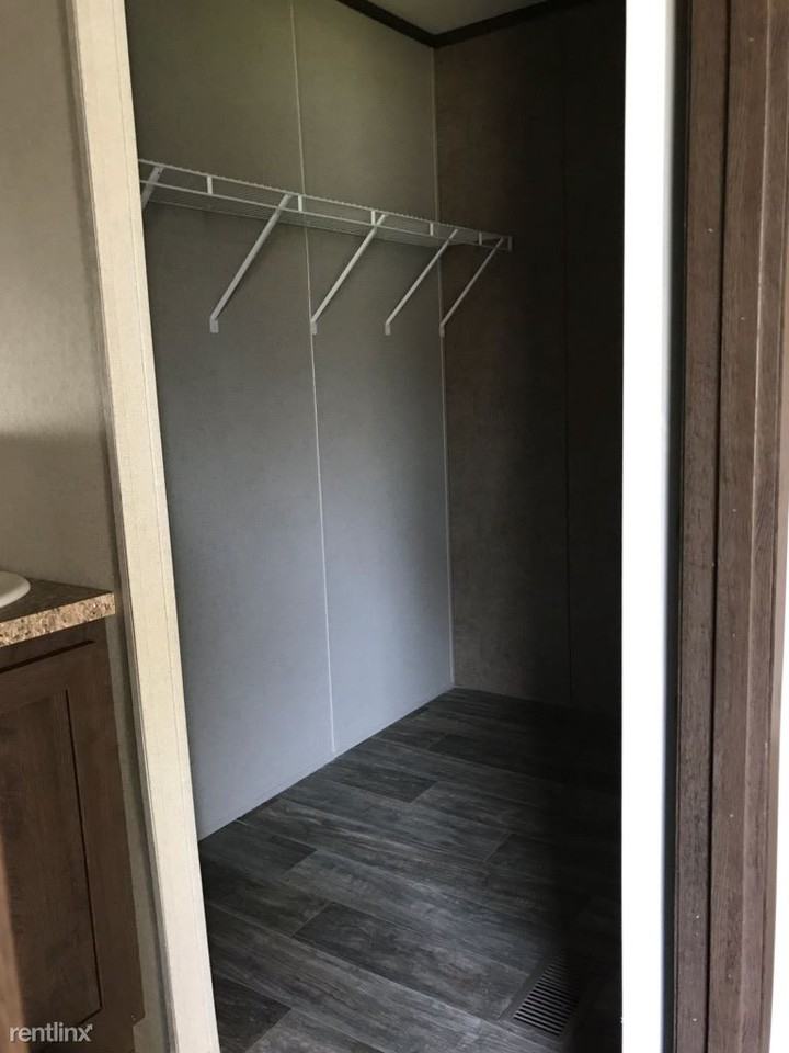 73 Pinewood Estates - Photo 2 of 7