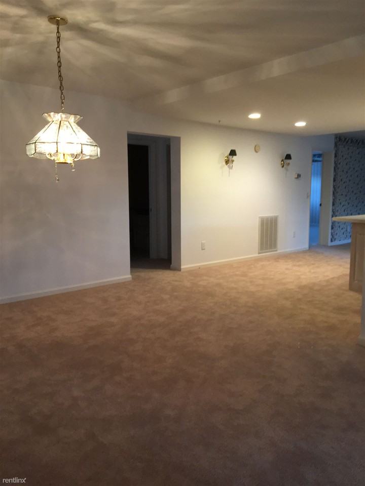 3222 Holland Ct - Photo 2 of 11