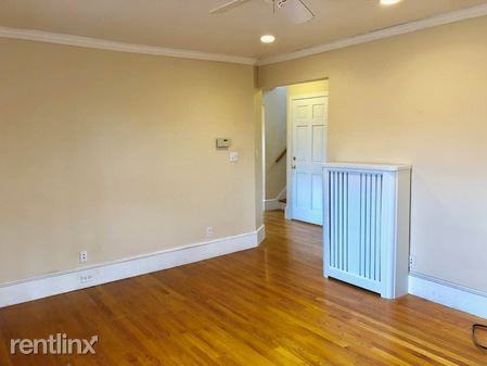 Floral St - Photo 2 of 11