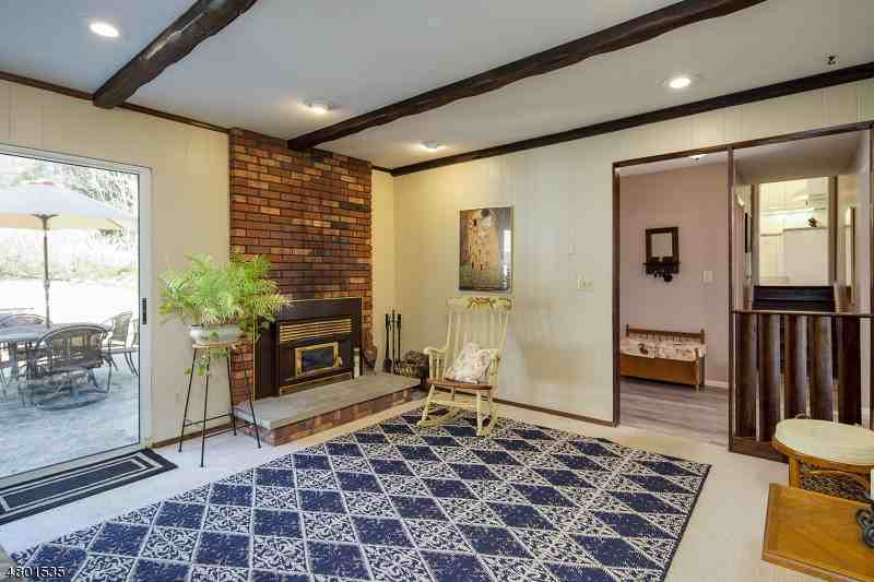 10 Morristown Rd - Photo 2 of 18