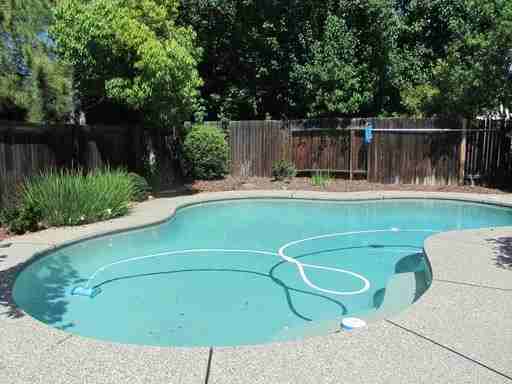 1009 Shenencock Way - Photo 2 of 9