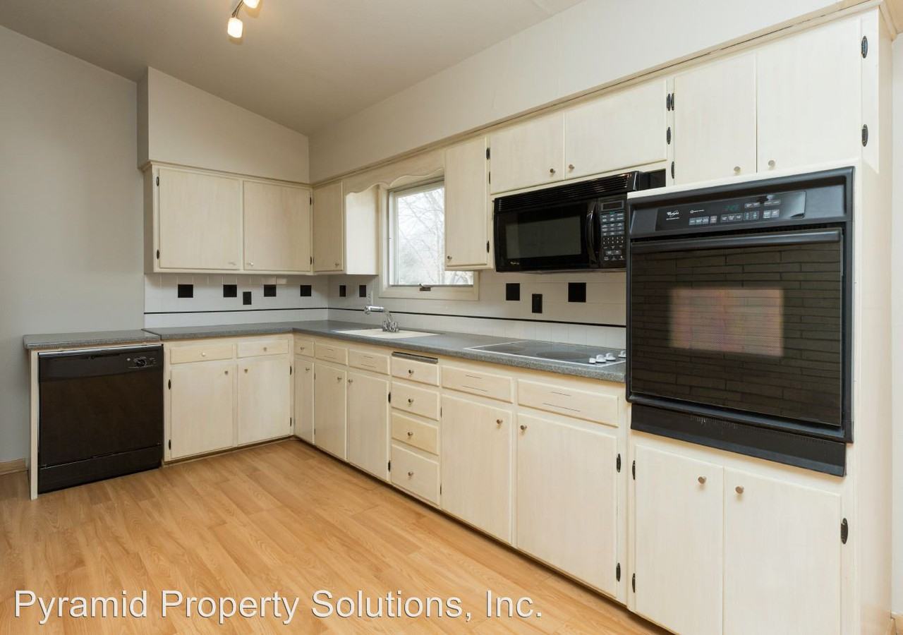 3306 SE 8th St - Photo 3 of 23