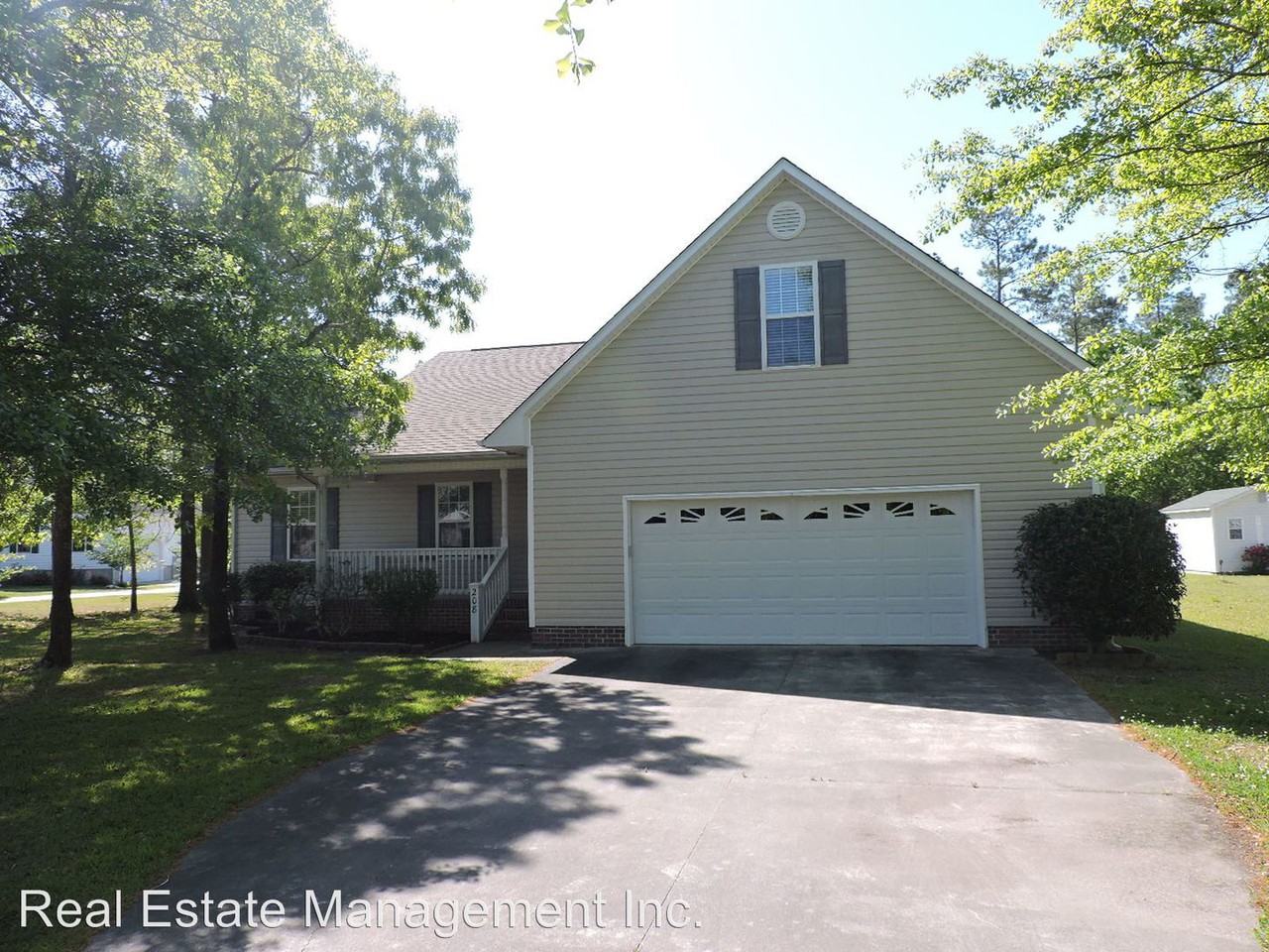 208 Marie Ct - Photo 2 of 23