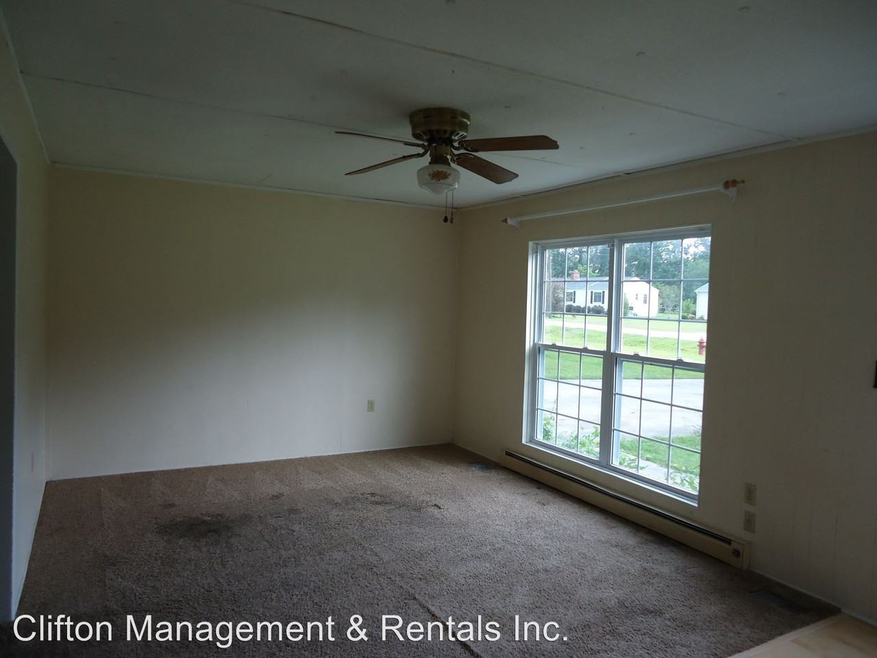 118 Fairview St - Photo 2 of 7