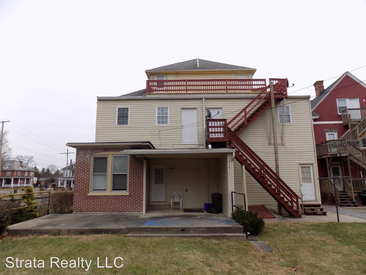 715-717 Oak Hill Ave - Photo 2 of 10