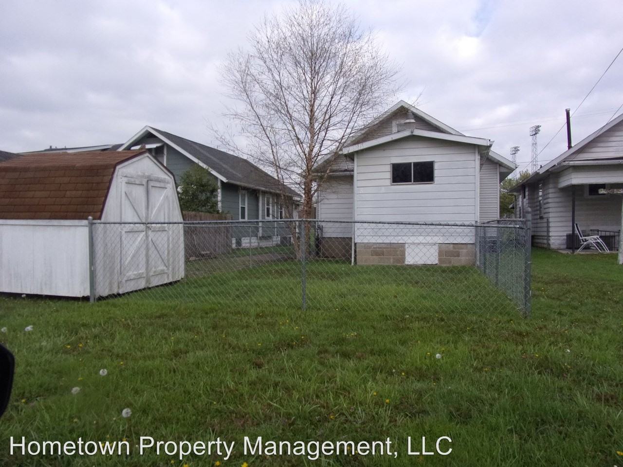 814 Race St - Photo 2 of 2