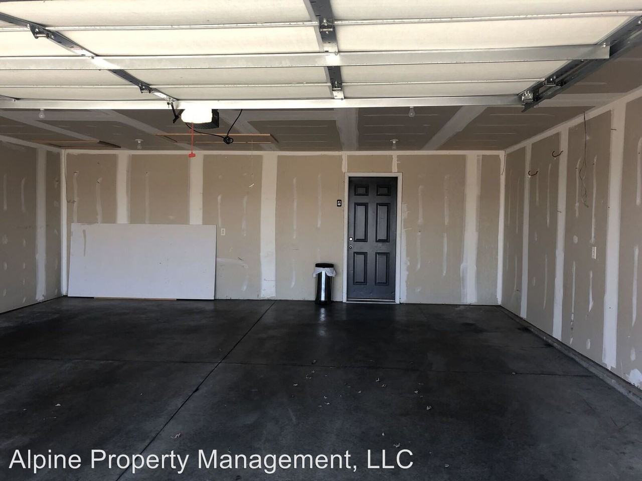 311 Opal St - Photo 3 of 28