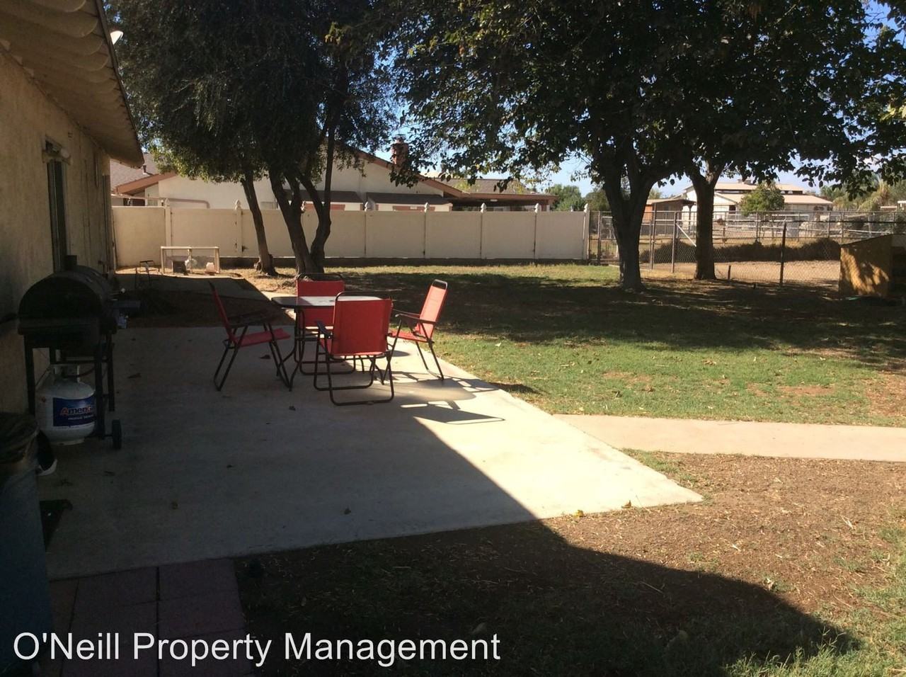 955 Winners Cir - Photo 3 of 4