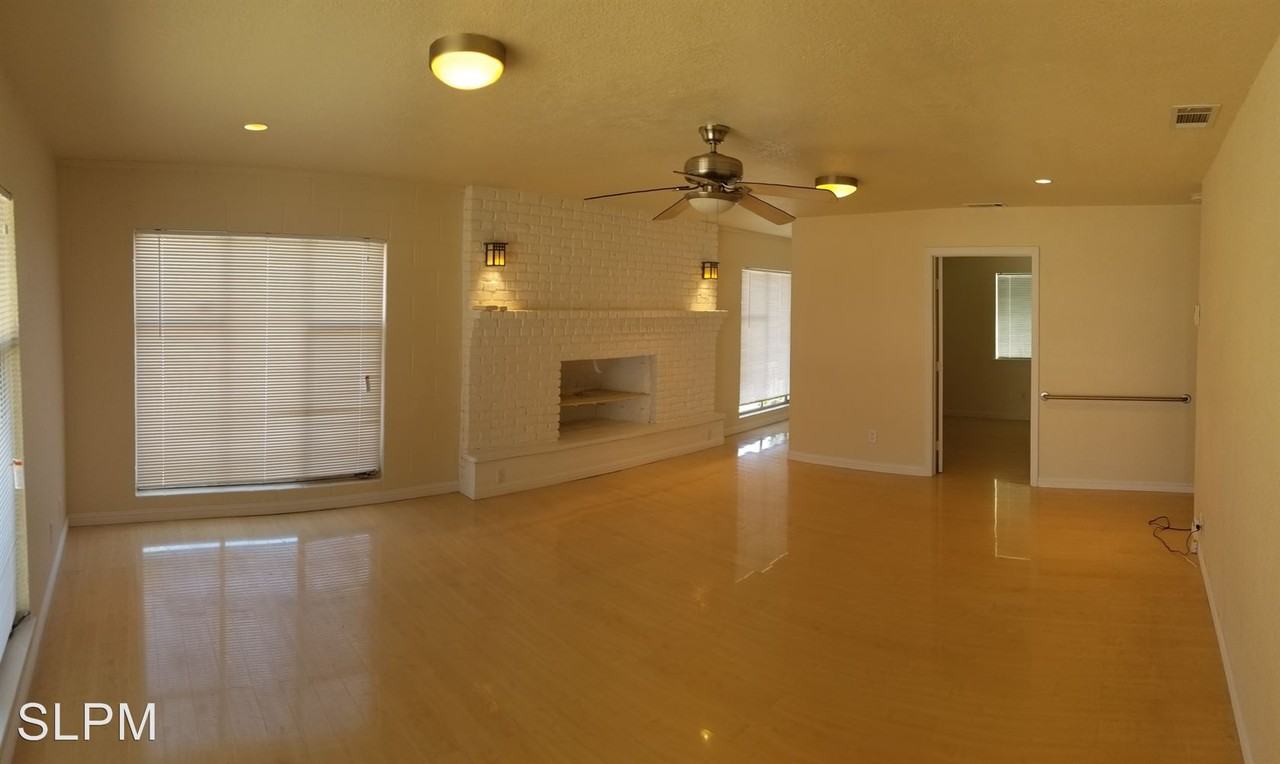 13510 Aurora Dr - Photo 3 of 21