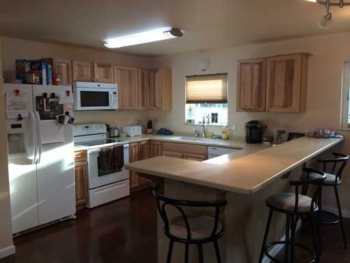 1505 Mill Pond Ct - Photo 3 of 9