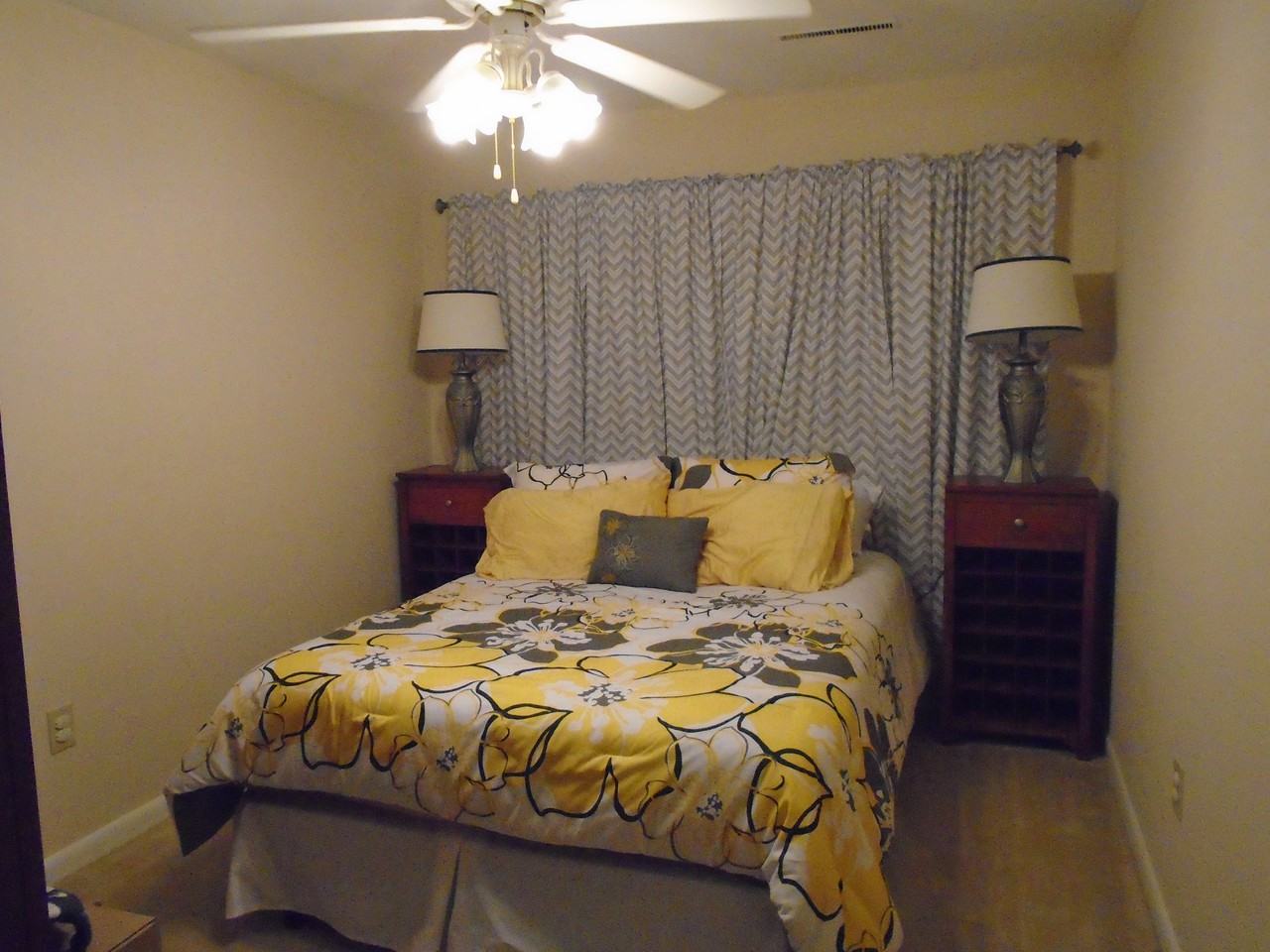 1371 Fairfield Ave - Photo 2 of 25