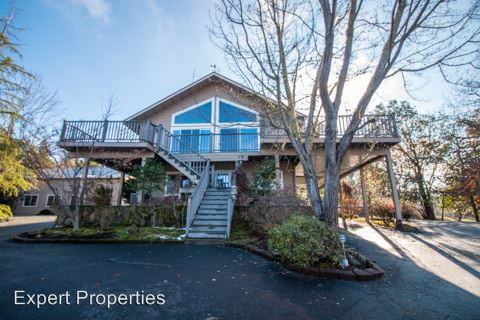 845 Wells Fargo Loop - Photo 2 of 33