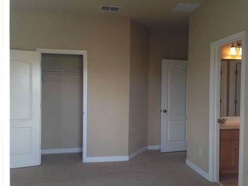 1547 Hanks Ave - Photo 3 of 33