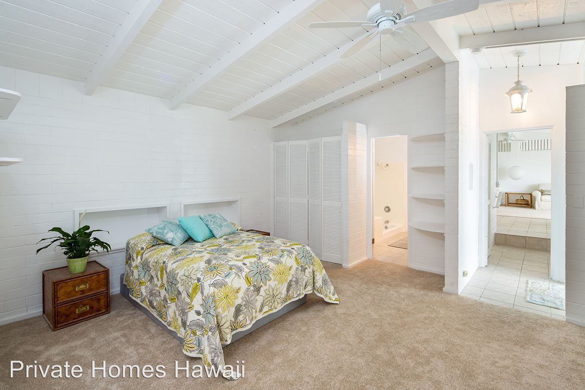 957 Aalapapa Dr - Photo 3 of 17