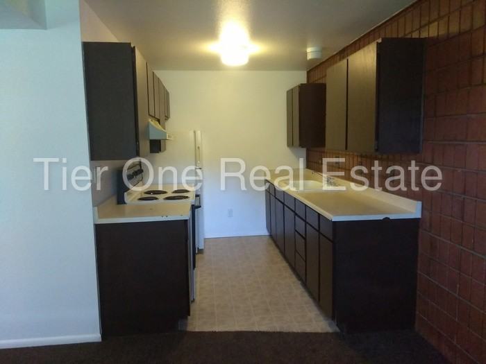 641 Lebon Circle - Photo 3 of 13