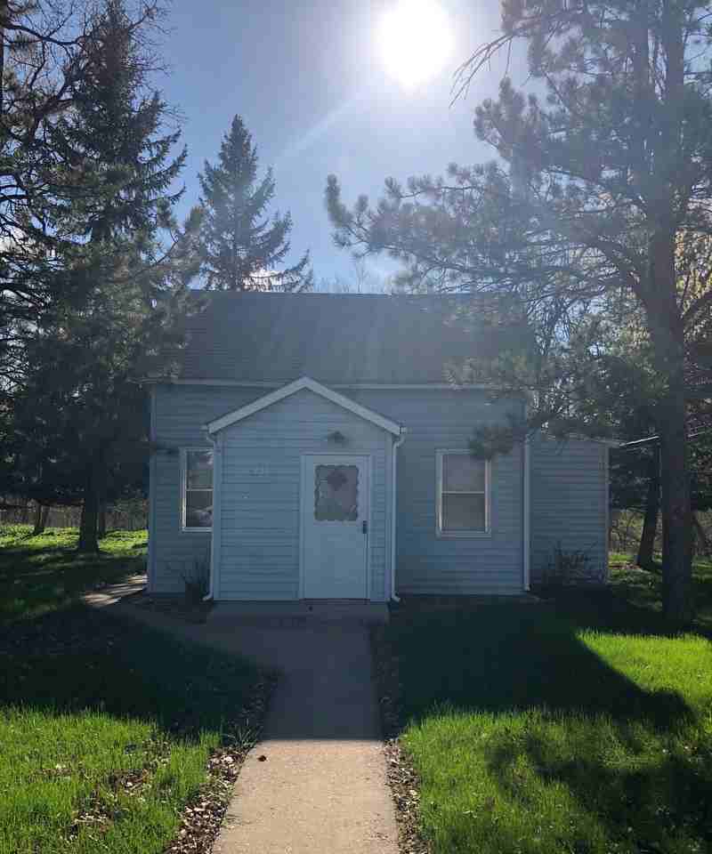 431 N 3rd St - Photo 2 of 10