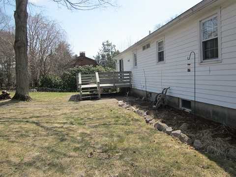 1029 E Lake Rd - Photo 2 of 14