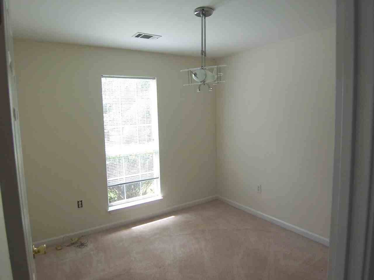 236 Major Rd - Photo 3 of 8
