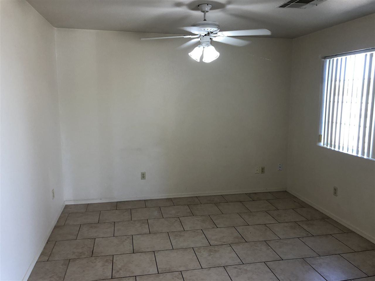 1545 Washington Ln - Photo 2 of 9