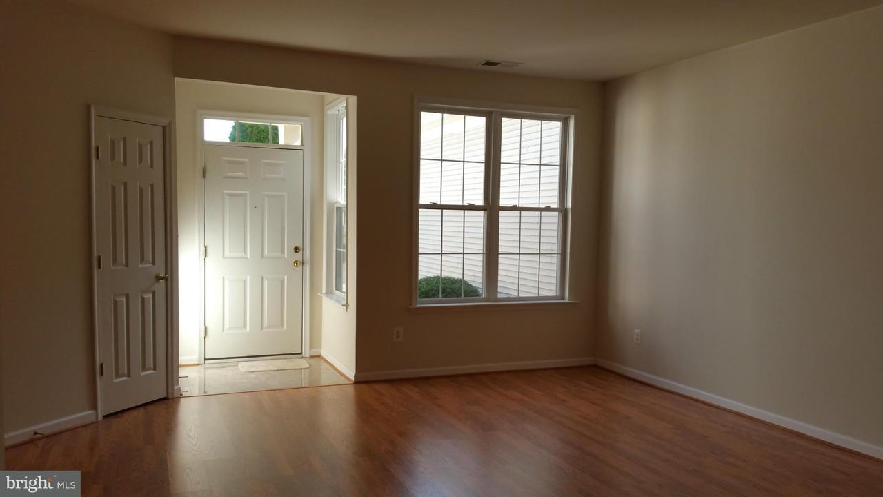 6918 Walnut Hill Dr - Photo 3 of 30