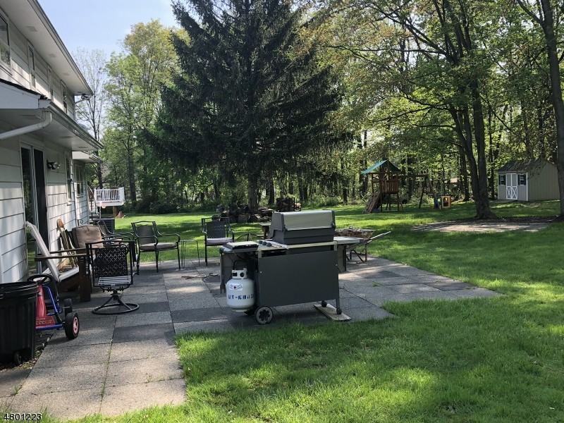20 Reynolds Ave - Photo 2 of 18