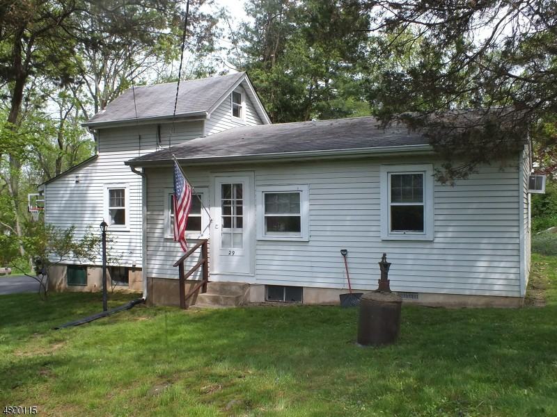 29 Ideal St - Photo 2 of 20