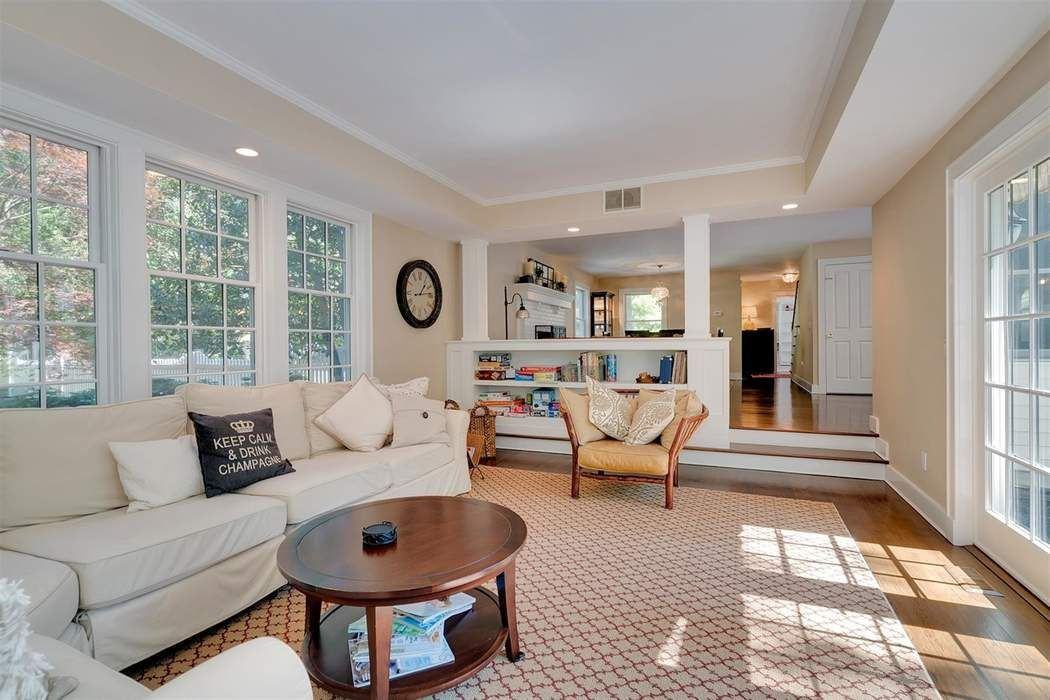 29 Georgica Woods Ln - Photo 2 of 21