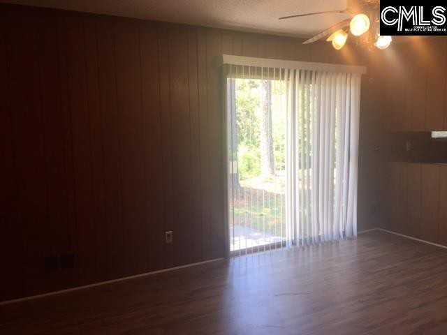 817 Danbury Dr - Photo 3 of 8