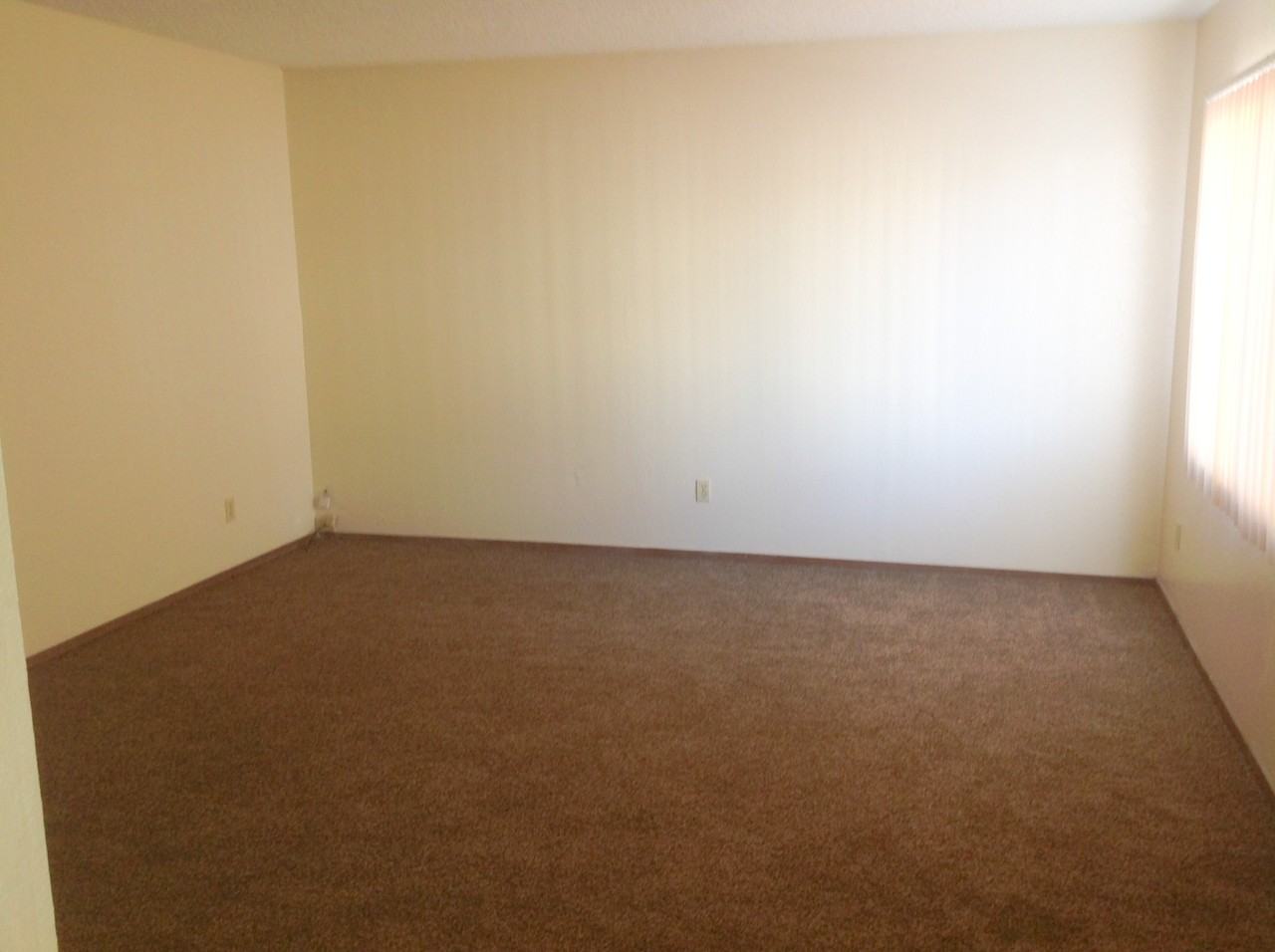 1545 Sierra Vista Dr - Photo 2 of 9