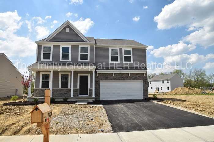 1369 Twelve Oaks Court - Photo 2 of 22