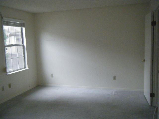 1065 Rymar Pl - Photo 2 of 5