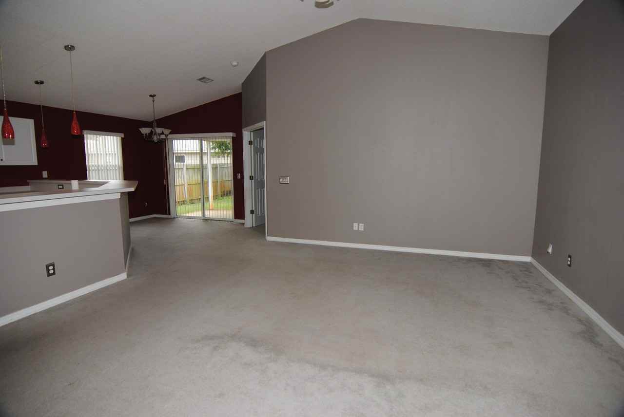 319 Mizzen Ln - Photo 2 of 39