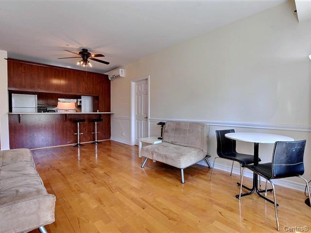 320 Rue Sherbrooke Ouest #209 - Photo 3 of 18
