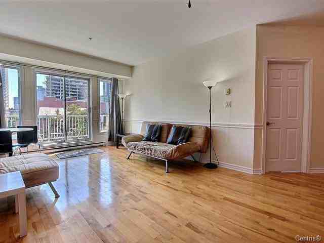 320 Rue Sherbrooke Ouest #209 - Photo 2 of 18