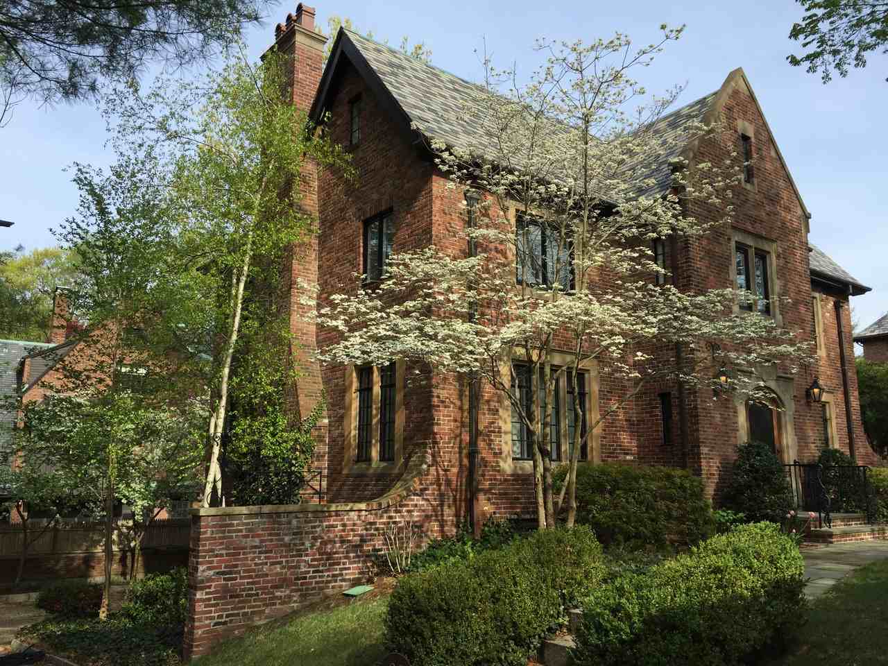 90 Carlton Street, Brookline, MA 02446 2 Bedroom Apartment for Rent