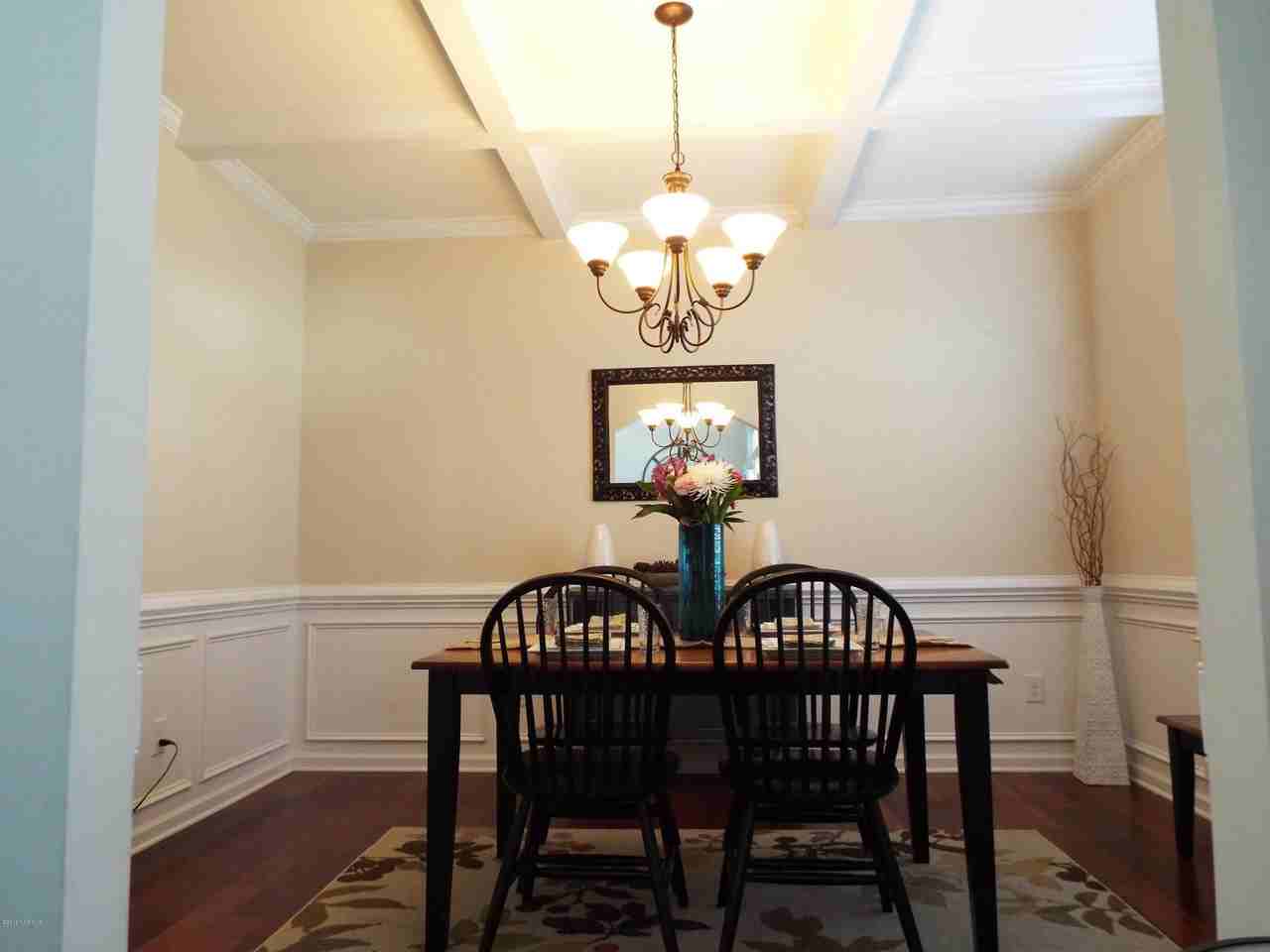 121 Stone Gate - Photo 2 of 11