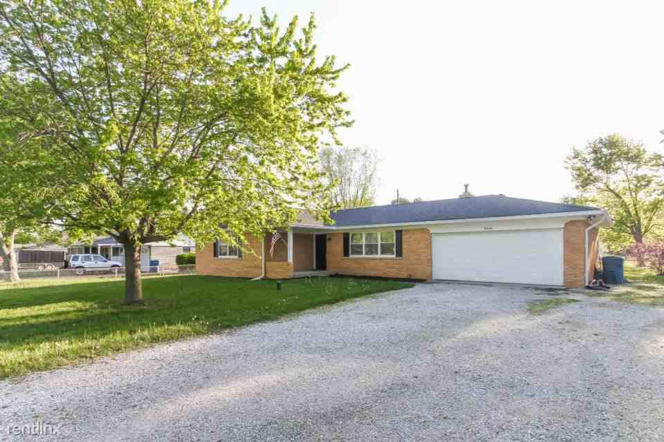 6406 Maple Lawn Rd - Photo 2 of 15