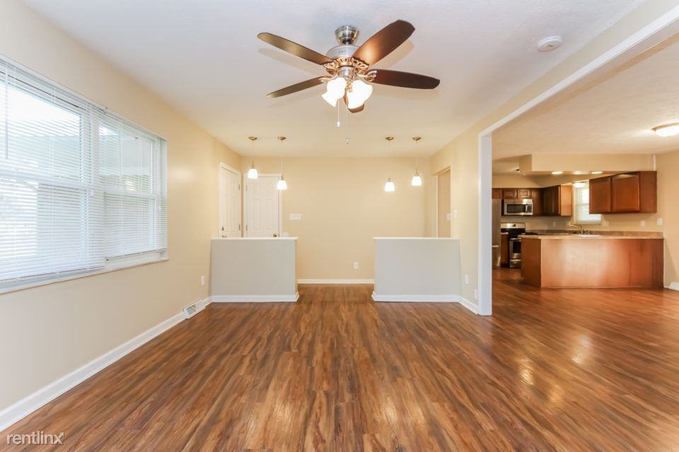 6406 Maple Lawn Rd - Photo 3 of 15